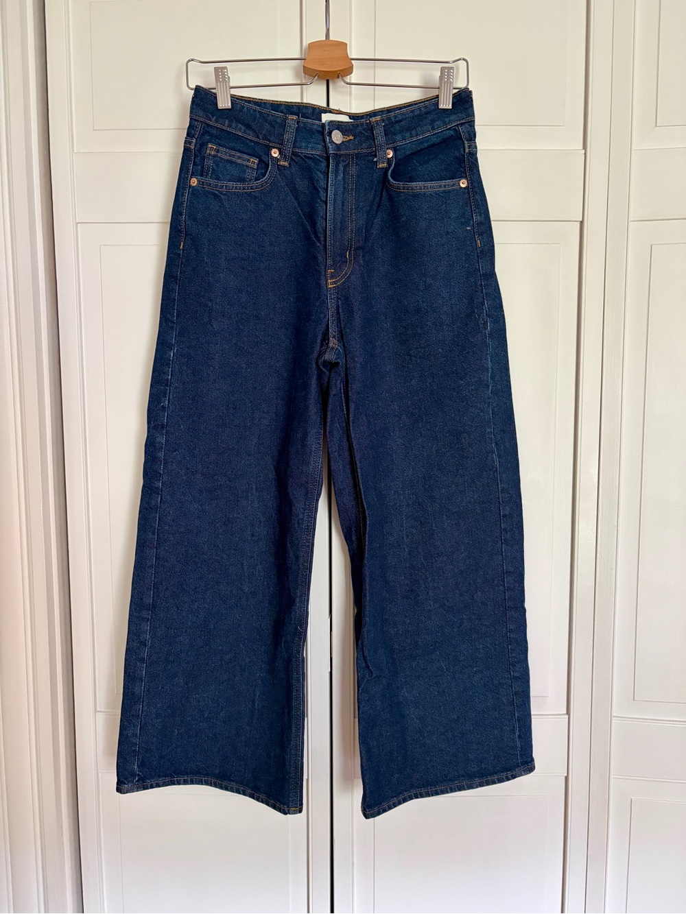 NWOT H&M Dark Blue Wide-Leg High-Rise Jeans